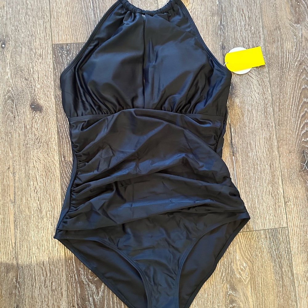 Tournesol Keep Secrets Halter One-Piece Swimsuit Size M NWT Black